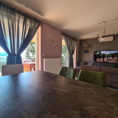 Family Apartment Nekic Opatija Buitenkant foto