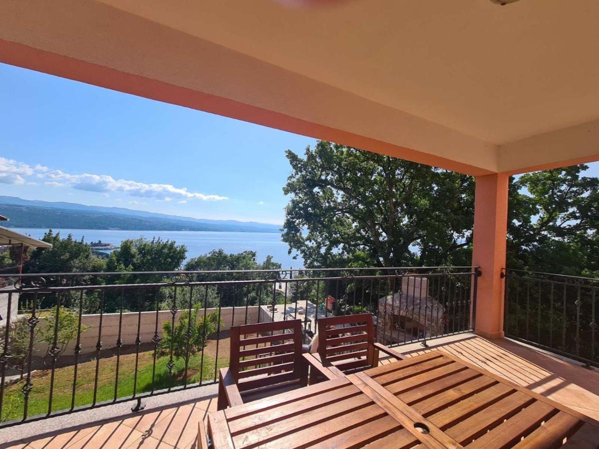 Family Apartment Nekic Opatija Buitenkant foto