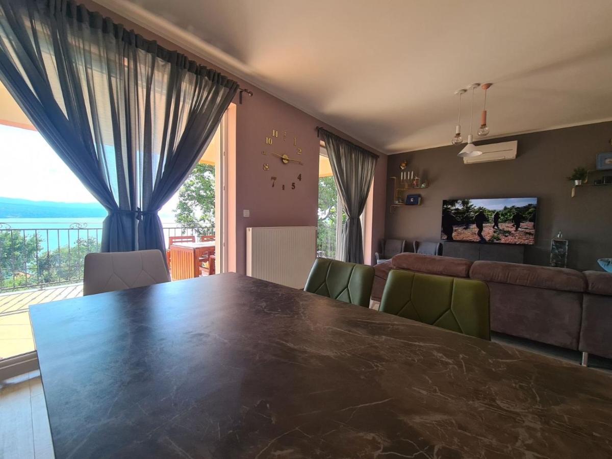 Family Apartment Nekic Opatija Buitenkant foto